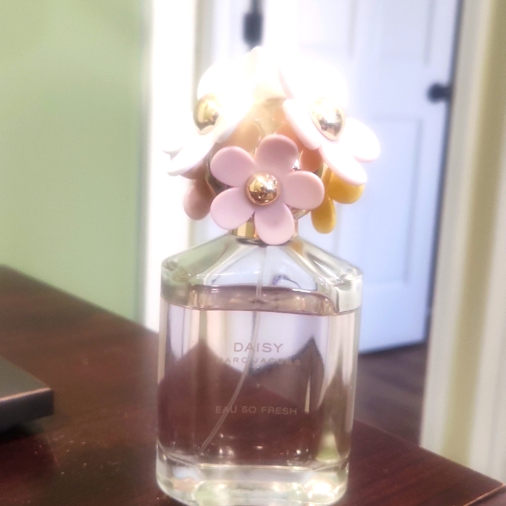 Marc Jacobs Daisy Eau So Fresh Authentic
